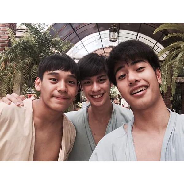 ว๊ายยย!! ฝูงกินรีกำลังเล่นน้ำ @ Water boyy The Movie