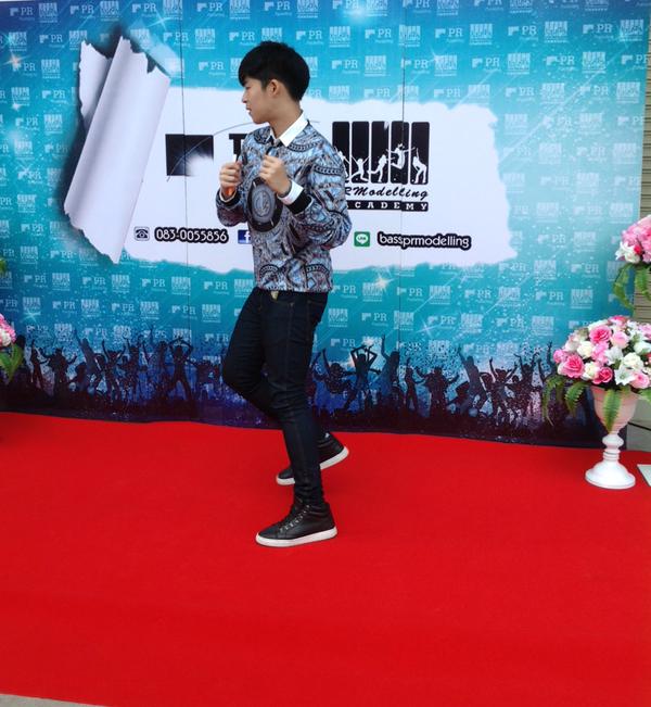 "เกมเพลย์"@ขอนแก่น ตี๋หล่อโชว์สเต็ปแดนซ์ด้วยน่าร๊ากจุงงง