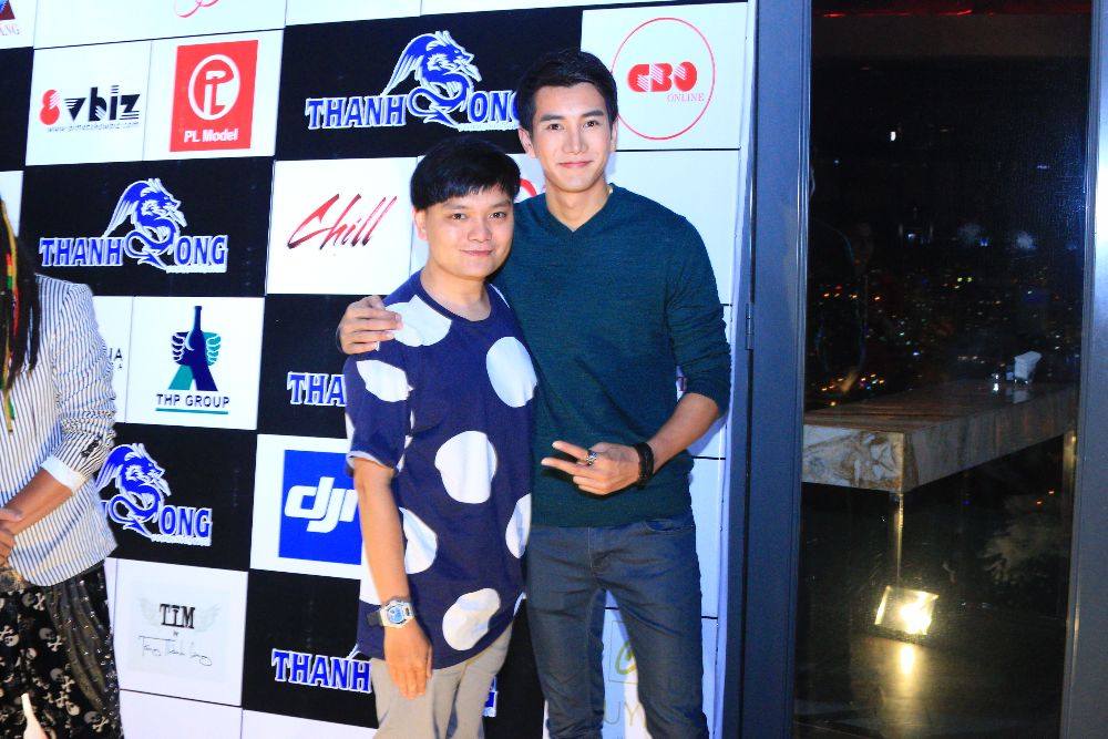 Pak Narapat in Vietnam with Koolcheng Trịnh Tú Trung 2015