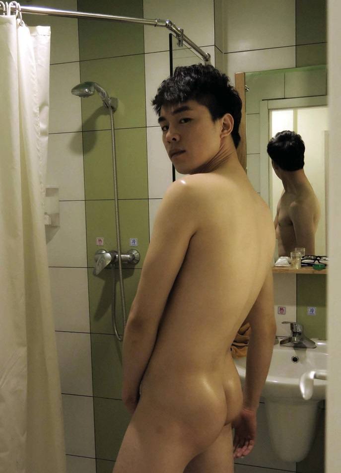 หนุ่มตี๋ขาวใส ไซศ์บิ๊ก์