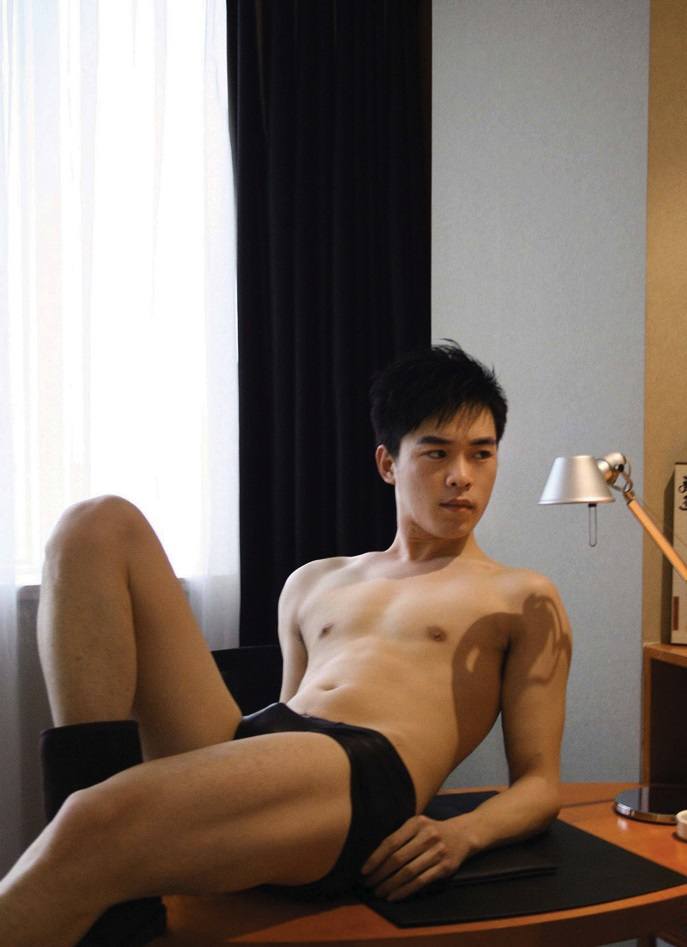 หนุ่มตี๋ขาวใส ไซศ์บิ๊ก์