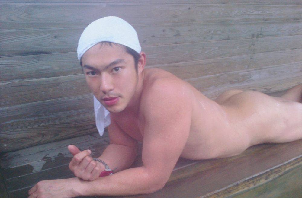 โอ๊ต สุรชัย หนุมไทยไซส์แน่นๆ