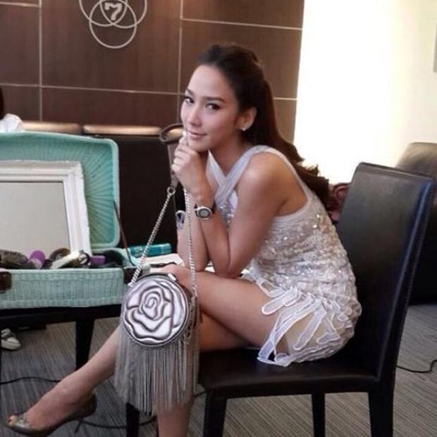 แอบส่องเบาๆ!! กระเป๋าสุดหรูของ ซุปตาร์ อั้ม พัชราภา เริ่ดทุกใบเลย!!(เยอะมว๊าก)