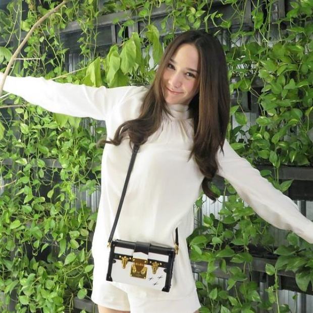 แอบส่องเบาๆ!! กระเป๋าสุดหรูของ ซุปตาร์ อั้ม พัชราภา เริ่ดทุกใบเลย!!(เยอะมว๊าก)