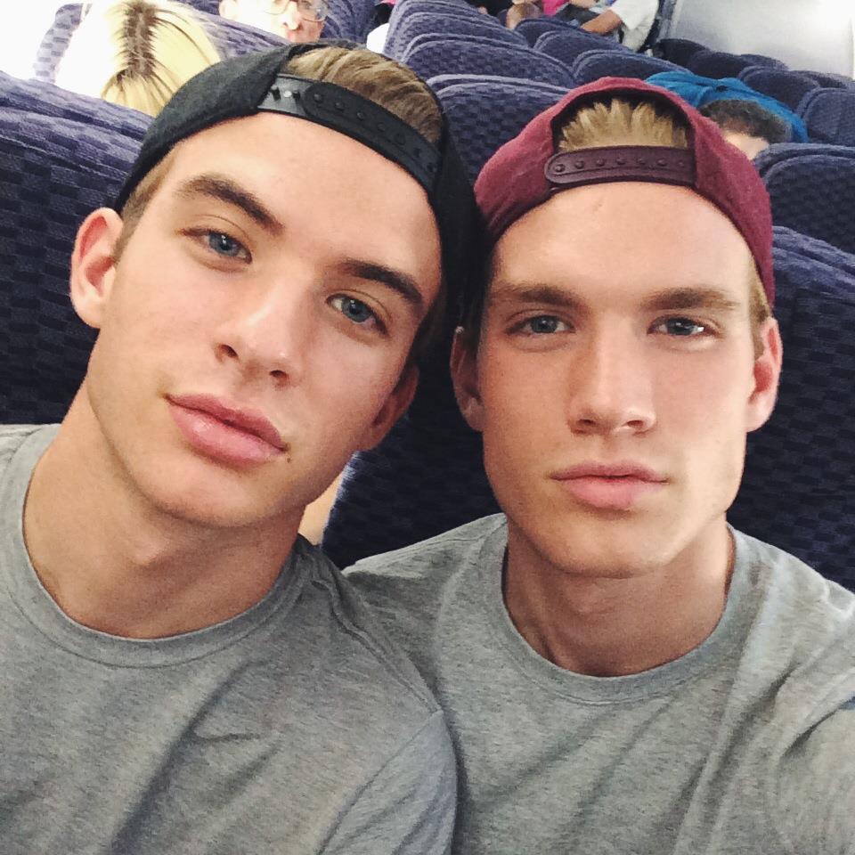 แฝดสุดหล่อ AARON & AUSTIN RHODES