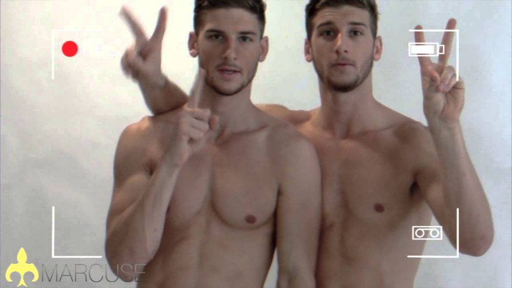 แฝดสุดหล่อ Nicholas and Campbell Pletts