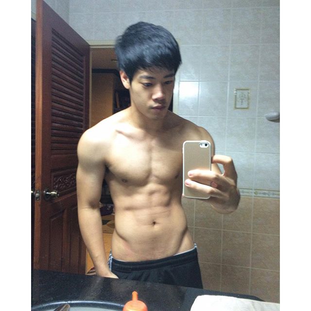 I wanna hear you calling my name, Like hey mama mama mama hey mama mama