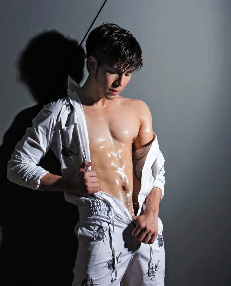 อากาศร้อน กับหนุ่มๆฮอต