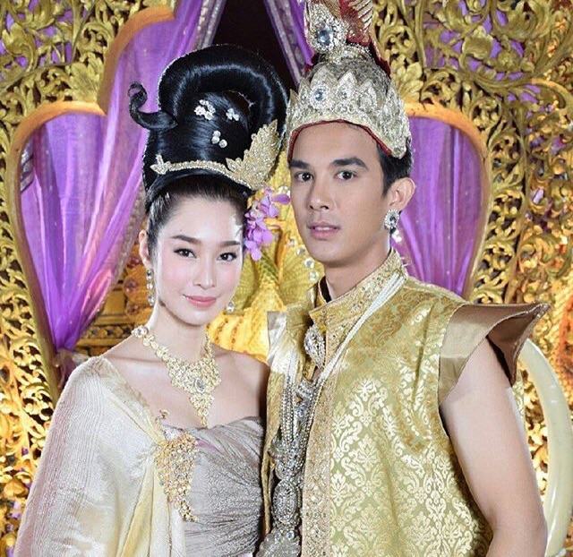 อั้ม นำทีม ฟิตติ้งละคร"เพลิงพระนาง"