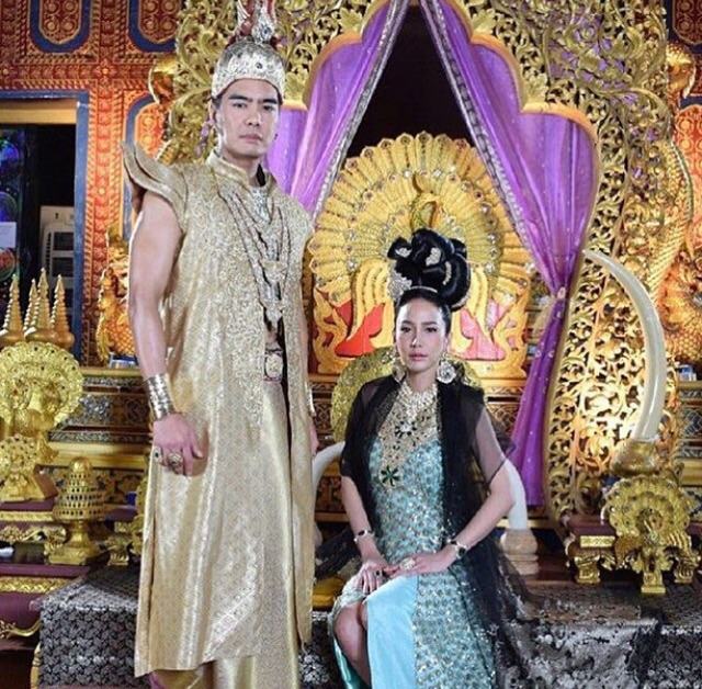 อั้ม นำทีม ฟิตติ้งละคร"เพลิงพระนาง"