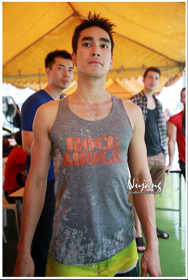 แบรรี่  สดใสมากๆ