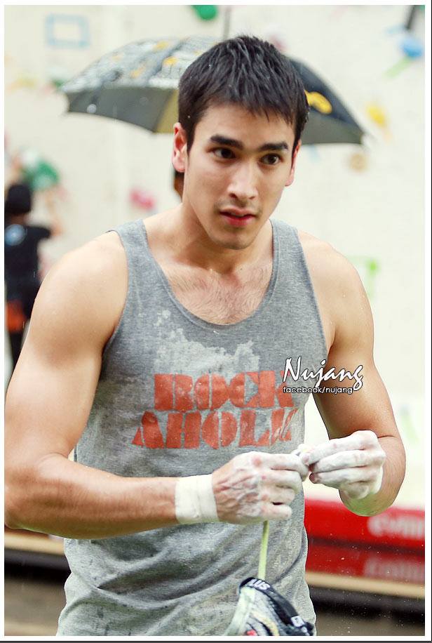 แบรรี่  สดใสมากๆ