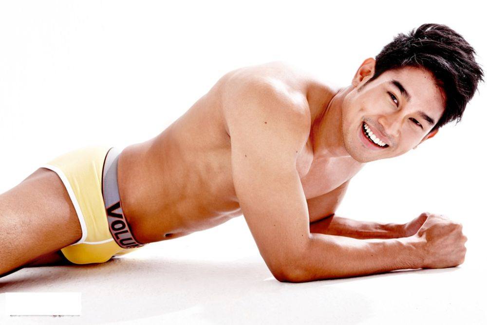 6นายแบบ หุ่นแซ่บ แน่นๆ