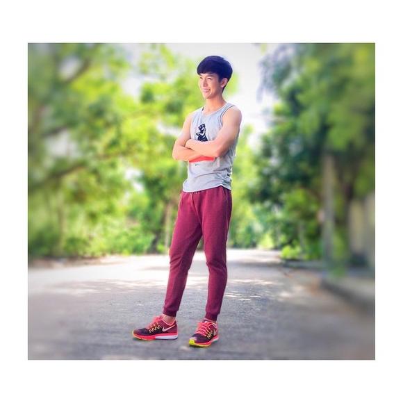 พระเอก-ดีเจหนุ่มหล่อขาวใสปิ้ง "ดีเจพุฒิ" กับสตรีทแฟชั่นเท่ๆ