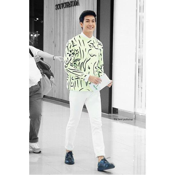 พระเอก-ดีเจหนุ่มหล่อขาวใสปิ้ง "ดีเจพุฒิ" กับสตรีทแฟชั่นเท่ๆ