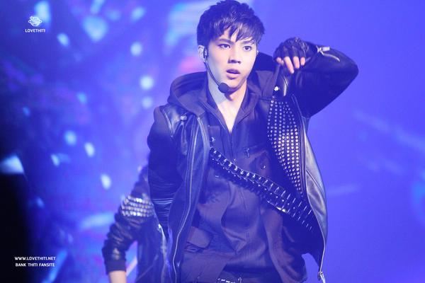 อยากให้รางวัล แบงค์ ธิติ แสดงคอนเสิร์ตเกาหลียังไงยังงั้น โดนๆ @ GTHStarTheque