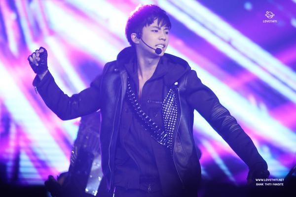 อยากให้รางวัล แบงค์ ธิติ แสดงคอนเสิร์ตเกาหลียังไงยังงั้น โดนๆ @ GTHStarTheque