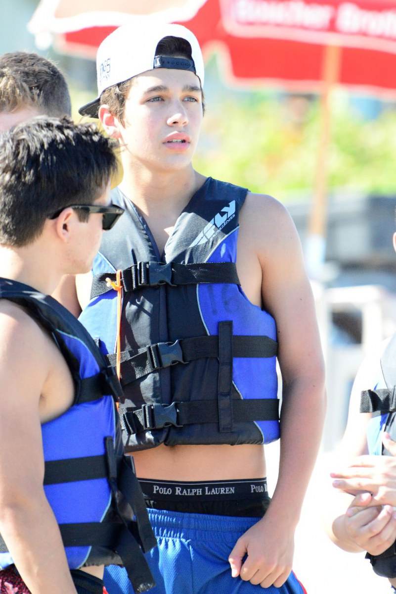 Austin Mahone ฉันเริ่มชอบเขามากขึ้นเมื่อเขาโตแล้ว
