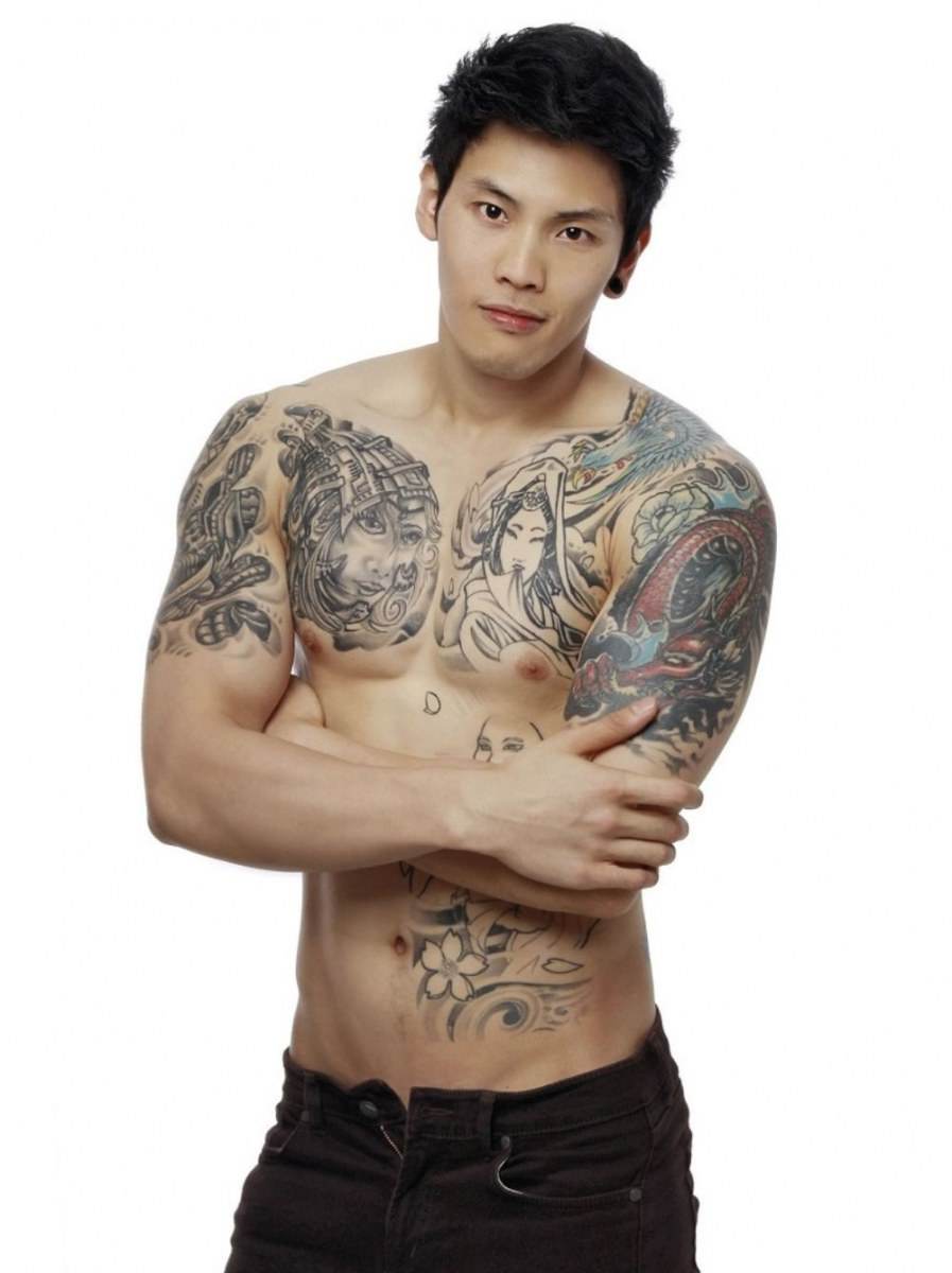 แบงค์-ธนาพิพัฒน์ หนุ่มรอสักสวย ห่อหมกเริ่ด