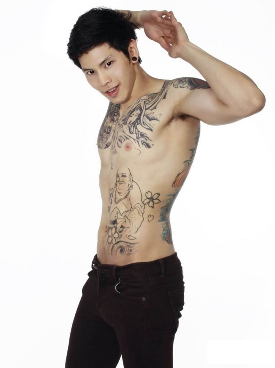 แบงค์-ธนาพิพัฒน์ หนุ่มรอสักสวย ห่อหมกเริ่ด