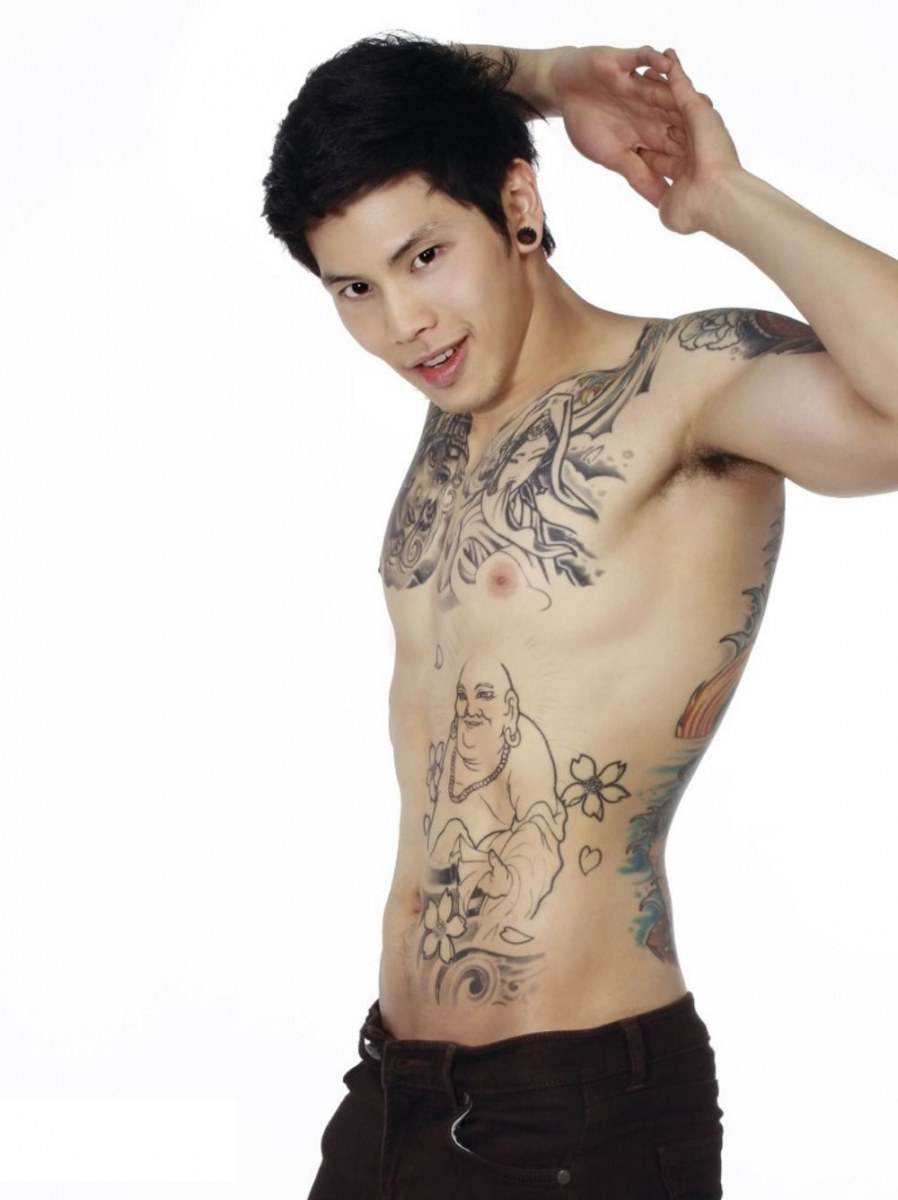 แบงค์-ธนาพิพัฒน์ หนุ่มรอสักสวย ห่อหมกเริ่ด