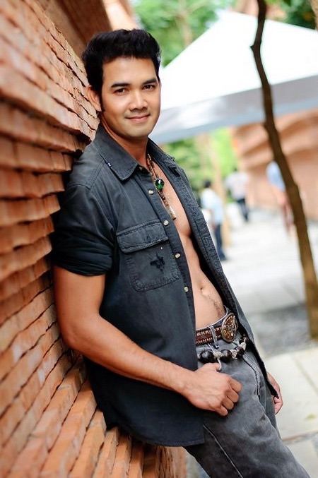 เอก รังสิโรจน์