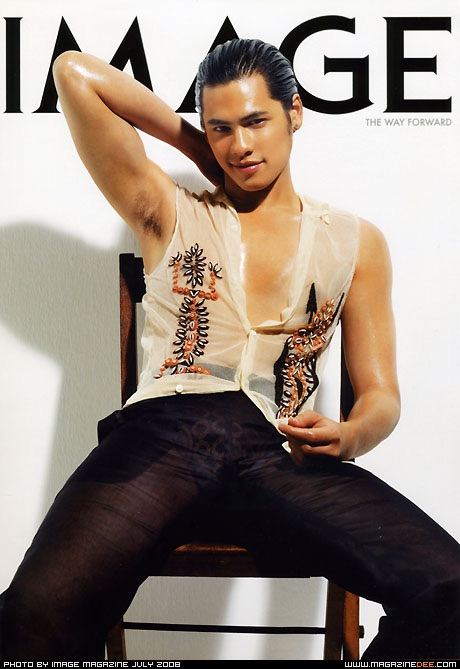 ดาราหล่อเข้ม