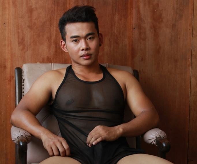 หนุ่มเข้ม บ้านๆ