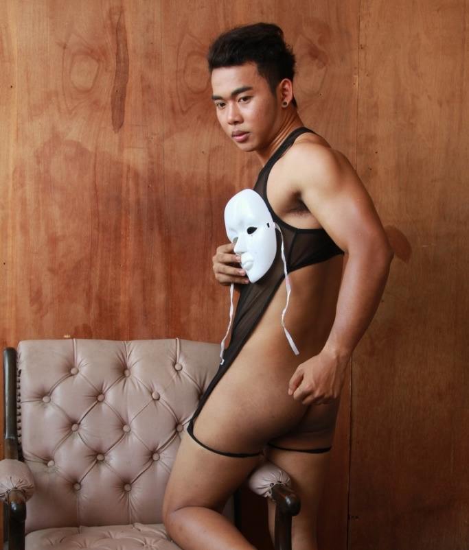 หนุ่มเข้ม บ้านๆ