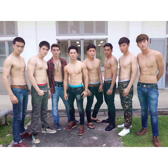 30 หนุ่มน่ากอด 2015  แต่ละคนหุ่นแซ่บๆทั้งนั้น