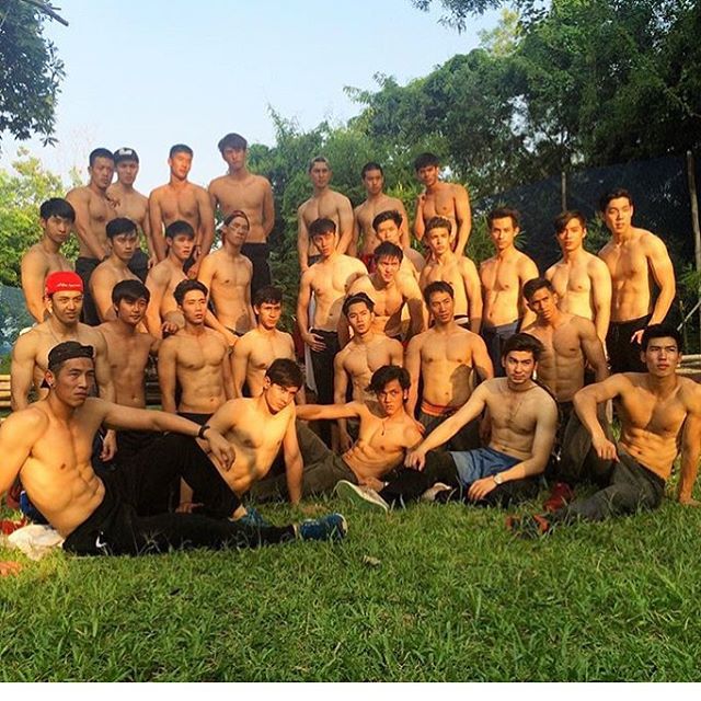 30 หนุ่มน่ากอด 2015  แต่ละคนหุ่นแซ่บๆทั้งนั้น