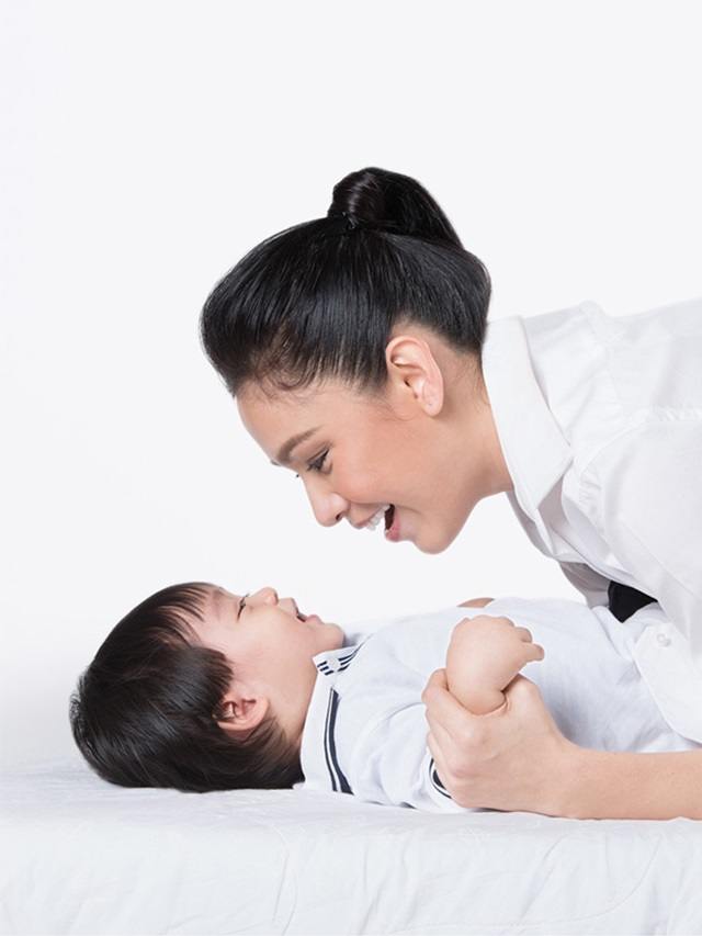กบ-สุวนันท์ & น้องณดล @ Modern Mom Magazine no.240 October 2015