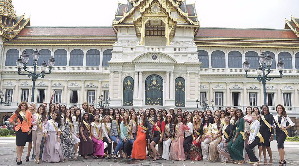 สาวงาม ผู้เข้าประกวด Miss Grand International 2015 เข้าชมวัดพระแก้ว