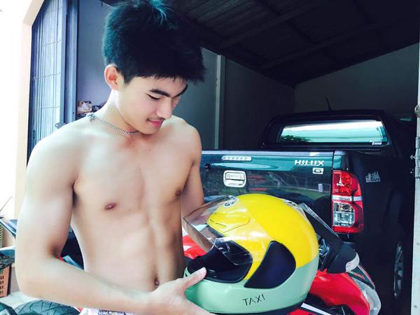 ฟินยามเที่ยง