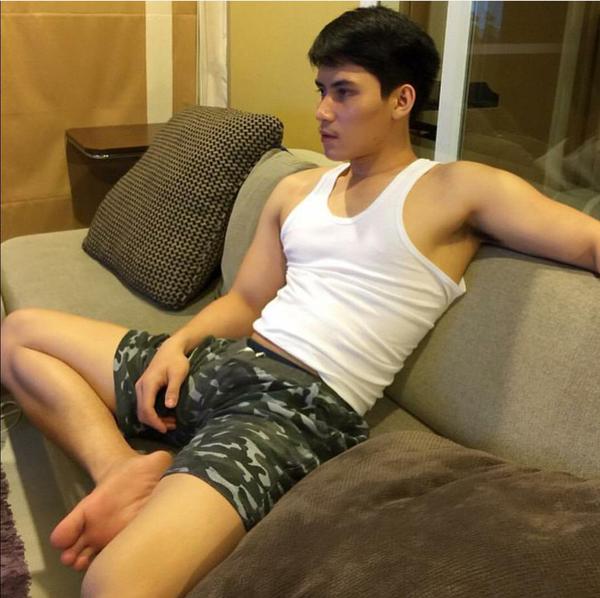 ผู้ชายพาเพลิน