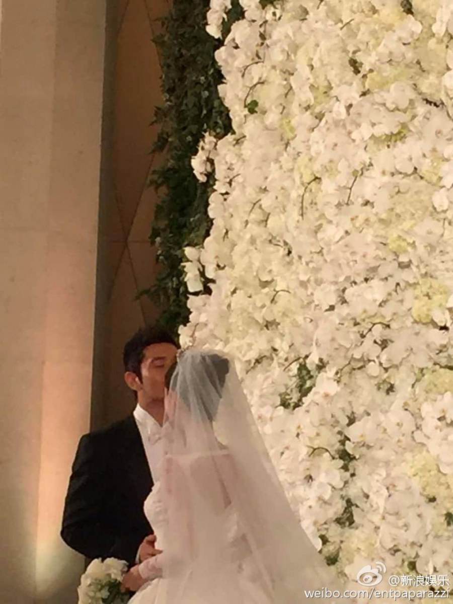 งานแต่งงานของ หวงเสี่ยวหมิง และแองเจอล่า เบบี้ (หยางหยิง) สองนักแสดงจากจีน