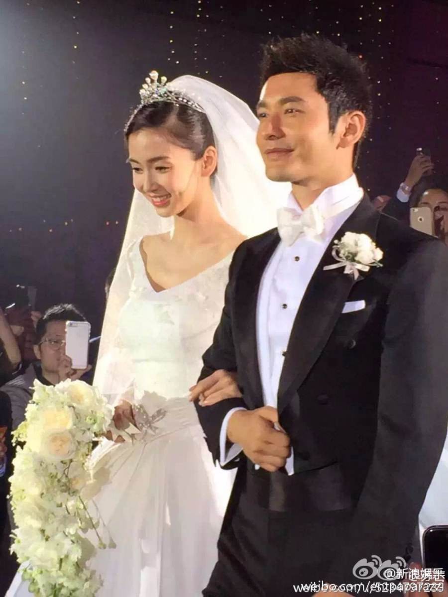 งานแต่งงานของ หวงเสี่ยวหมิง และแองเจอล่า เบบี้ (หยางหยิง) สองนักแสดงจากจีน