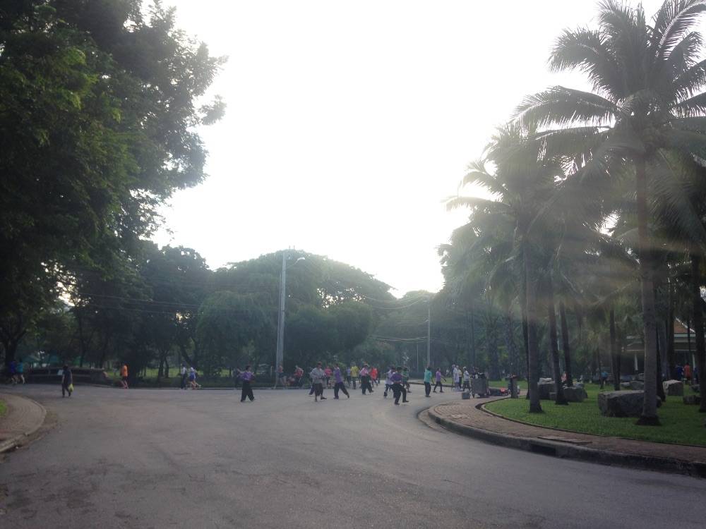 สวนลุมยามเช้า