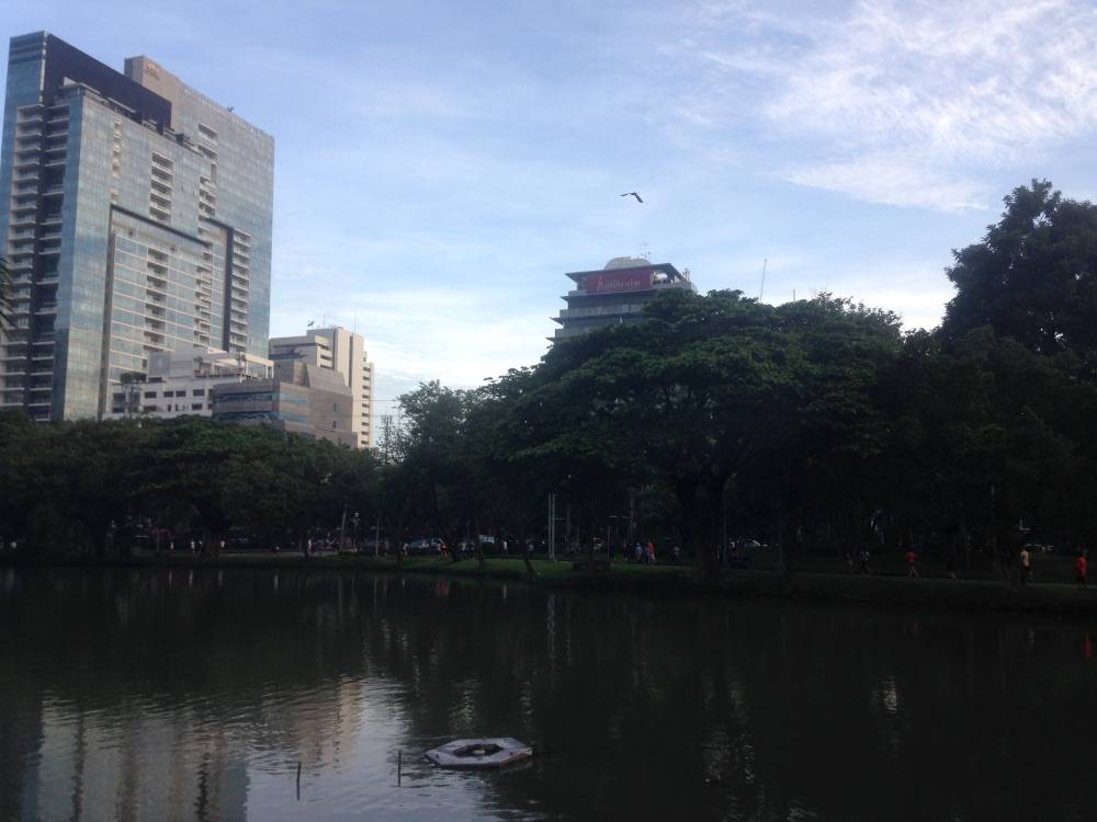 สวนลุมยามเช้า