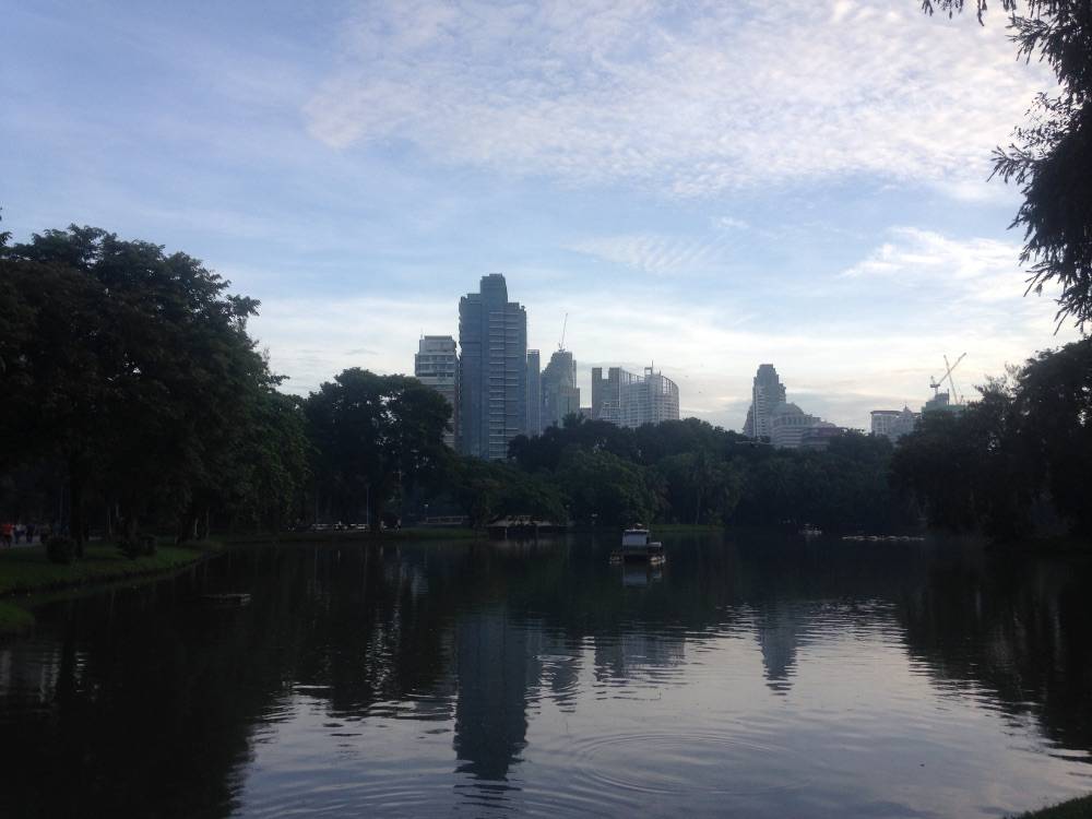 สวนลุมยามเช้า