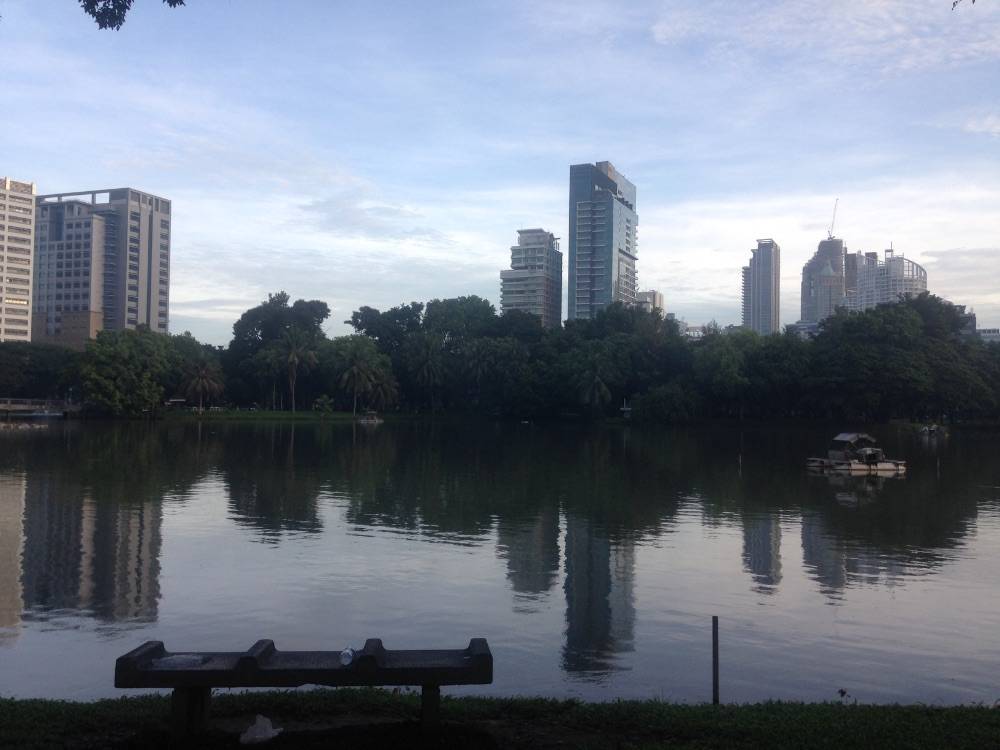 สวนลุมยามเช้า