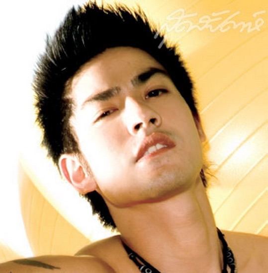 ภูริ หล่อเข้มดกใหญ่ยาว
