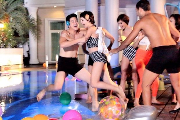 “อาเล็ก ธีรเดช” ทำเอาสาวๆ ใจสั่นแพ้ซิกแพ็ก