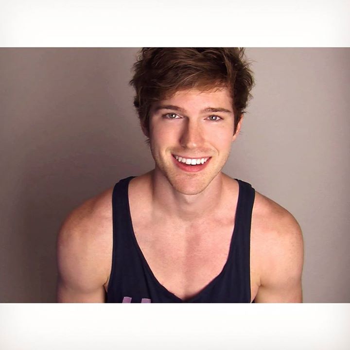 Tanner Patrick _หล่อเสียงดี ลูกครึ่งแวมไพร์หมาป่า
