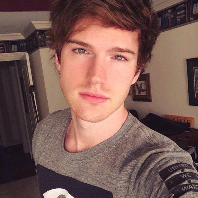 Tanner Patrick _หล่อเสียงดี ลูกครึ่งแวมไพร์หมาป่า
