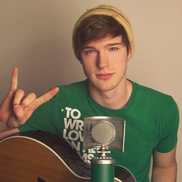 Tanner Patrick _หล่อเสียงดี ลูกครึ่งแวมไพร์หมาป่า
