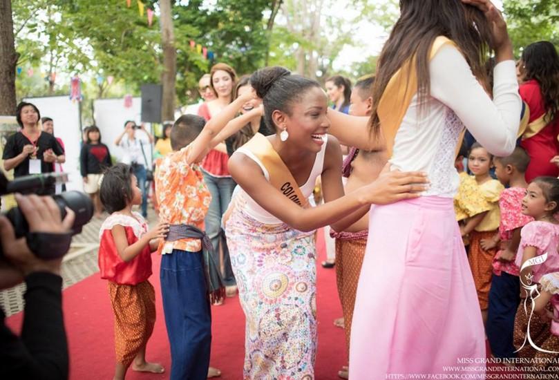 เกาะติด Miss Grand International 2015 ที่ จ.สมุทรสงคราม