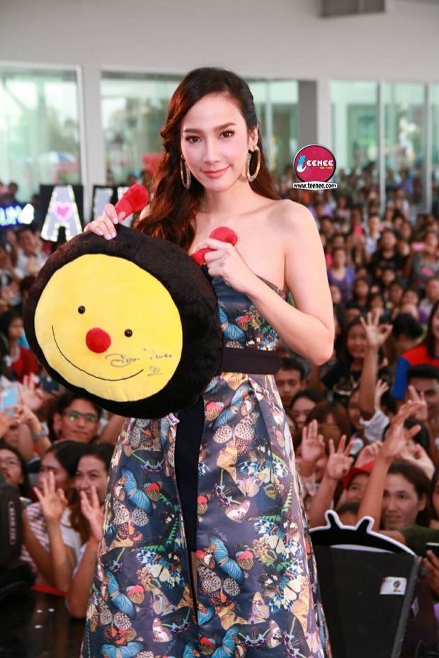 เกิดอะไรขึ้นเมื่ออั้ม พัชราภา หิวขึ้นมากลางทาง?