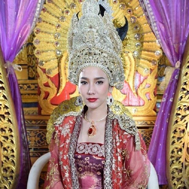 นี่เลยคำตอบของ "อั้ม" ดราม่าเรื่องชุด "เพลิงพระนาง" แซ่บนะ!! ต้นเดือน พ.ย. นี้ก็จะเปิดกล้องแล้ว