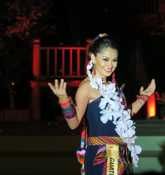 ชุดประจำชาติ Miss Grand International 2015 ไปไม่ถึงดวงดาว...ตกรอบ set#1